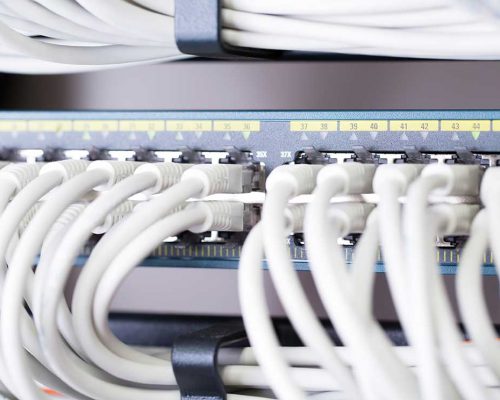 fast-gigabit-ethnernet-network-switch-in-datacente